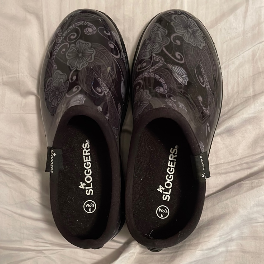 NEW Sloggers size 6